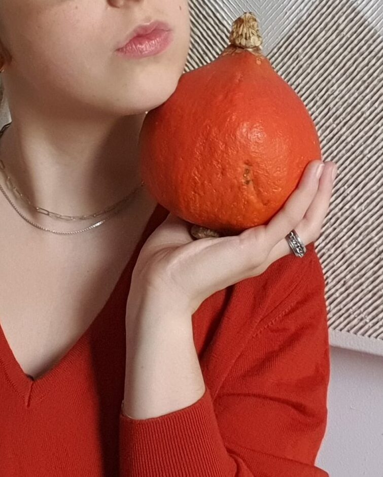 girl with pumpkin