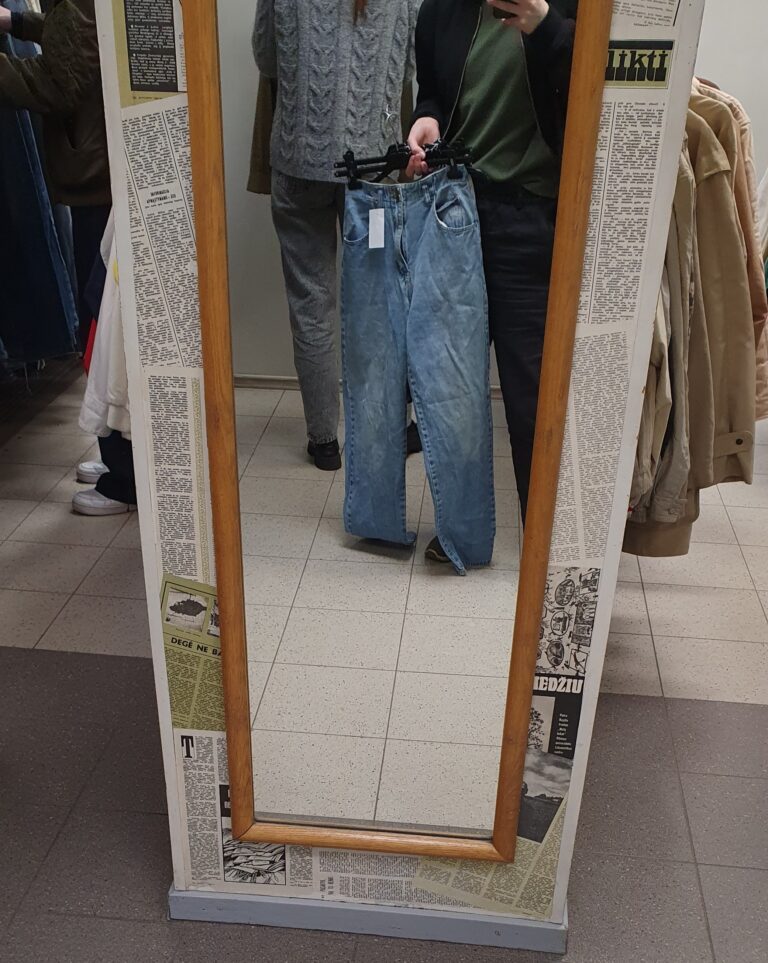 selfie in thrift shop